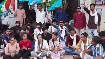 छतरपुर: प्राचार्य के तानाशाही रवैया के विरोध में NSUI का प्रदर्शन, देखिए क्या है मांग