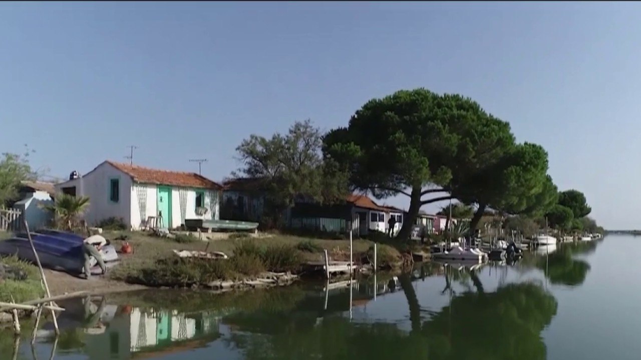 La Grande-Motte - Ses cabanes du Roc et son éta...