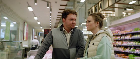 Свободные отношения (2023): Неожиданная любовь и судьбоносное решение в Питере 🍷