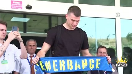 Dominik Livakovic, İstanbul'a geldi