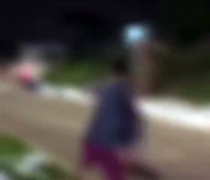 Após discussão, motorista atropela grupo de pessoas, mata homem e acaba sendo linchado