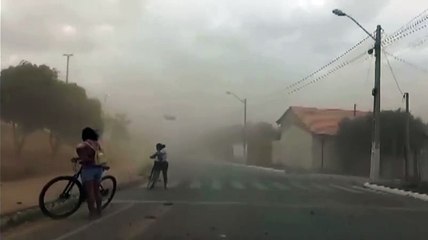 Poeira toma conta de Barreiras após forte ventania