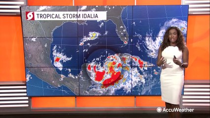 Idalia expected to strengthen into a hurricane before striking Florida