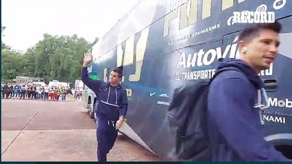 Así fue la llegada de PUMAS ante SU GENTE