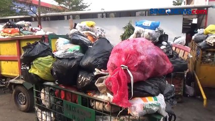 Pemadaman Api di TPA Sarimukti Masih Berlangsung, Sampah Warga Makin Menumpuk