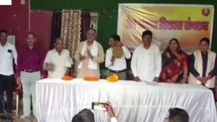 गुना: &#039;शंख-घड़ियाल बजाओ&#039; शिवराज सरकार जगाओ,सेन समाज ने किया प्रदर्शन