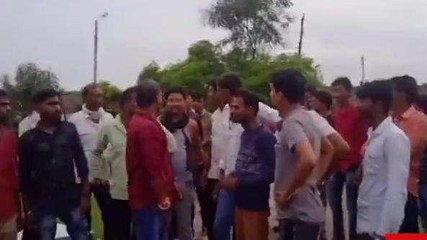 दमोह: बिजली की समस्या से परेशान ग्रामीण, विभाग का किया घेराव, लगाए गम्भीर आरोप