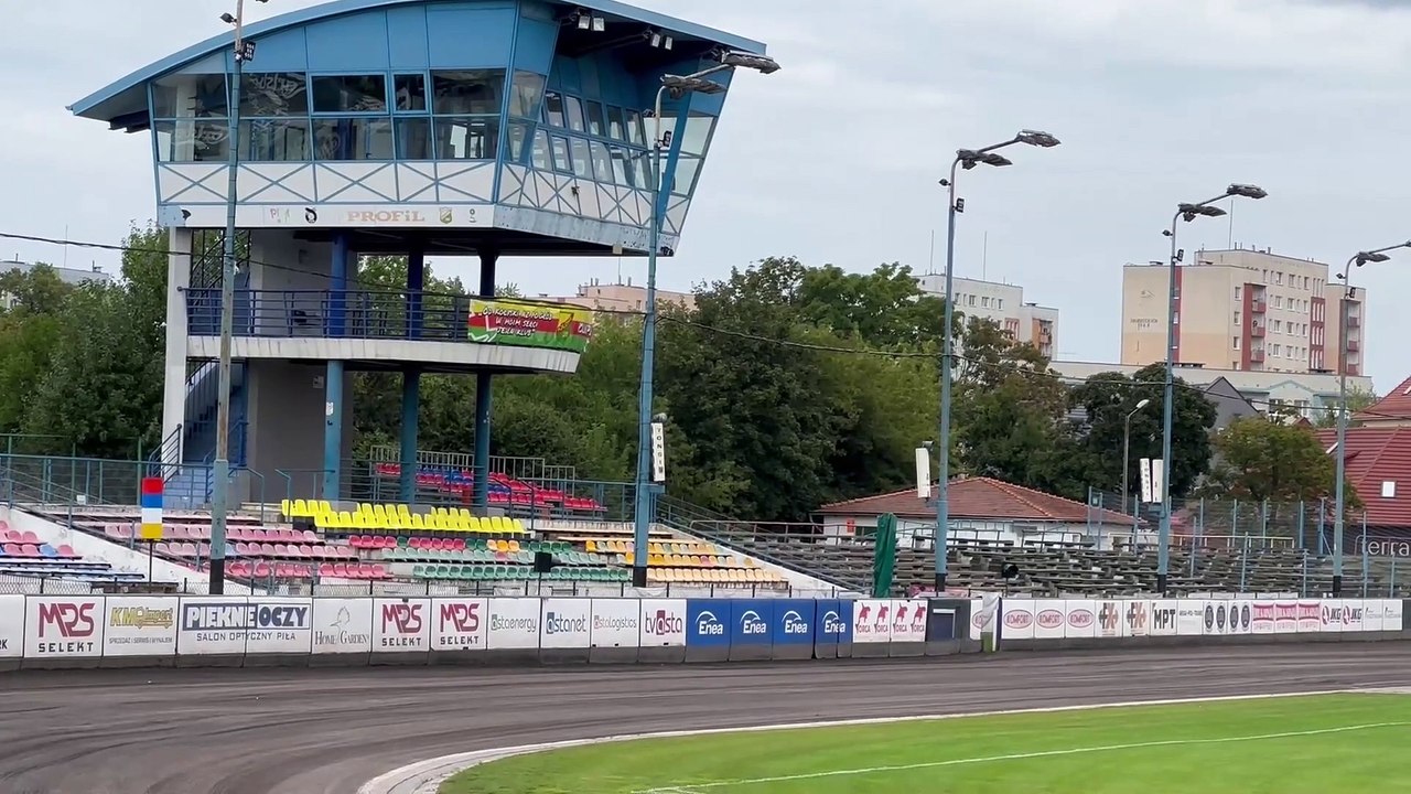 Remont stadionu w Pile