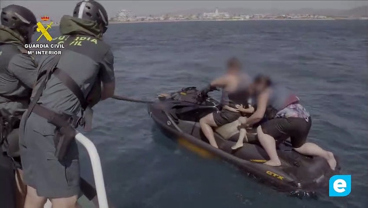 La Guàrdia Civil rescata una família accidentada amb una moto d’aigua