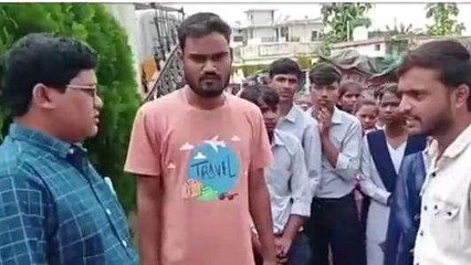 शाहपुरा: छात्र संगठन में सीएमओ को सौपा ज्ञापन, दुकानों को हटाने की मांग