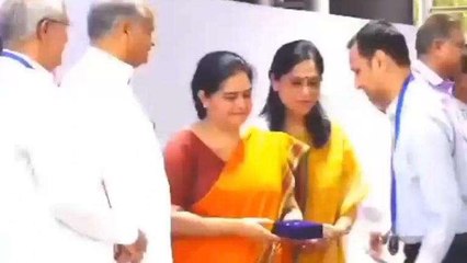 जालौर: कलक्टर को राज्य स्तरीय &#039;टीबी मुक्त राजस्थान&#039; सम्मेलन में मिला सम्मान, देखिए खबर