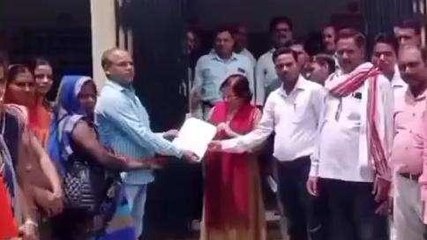 सुलतानपुर: ग्राम रोजगार सेवकों ने मुख्यमंत्री को संबोधित ज्ञापन बीडीओ को सौंपा