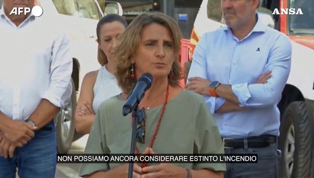 Incendi a Tenerife, vice primo ministro spagnolo: Fiamme non ancora spente