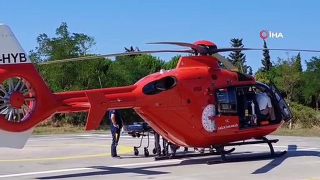 Doğum yapan kadının yardımına ambulans helikopter yetişti
