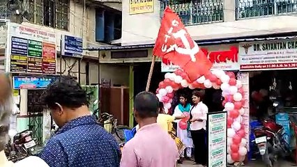 सीटू समर्थित निर्माण श्रमिक यूनियन ने निकाली रैली, डीएलसी को दिया ज्ञापन