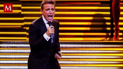 Descubren a doble de Luis Miguel en pleno concierto