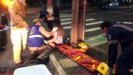 Mulheres ficam feridas em queda de moto na Av. Brasil