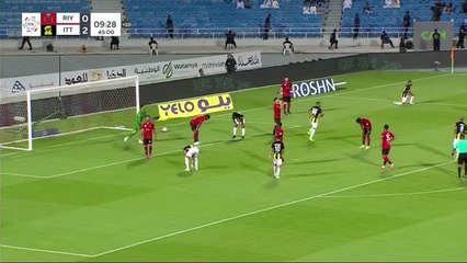 Al Ittihad star scores stunning bicycle kick