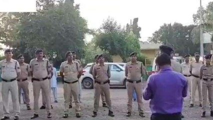 देवास पुलिस अधीक्षक ने किया थाने का निरीक्षण, बेहतर कानून व्यवस्था के दिए निर्देश