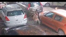 ग्वालियर: कार गैराज में महिला चोर ने की वारदात,CCTV कैमरे में हुई कैद