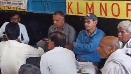 बालाघाट: महिला सरपंच, लेकिन पति ले रहा ग्रामसभा की बैठक, ग्रामीणों की शिकायत