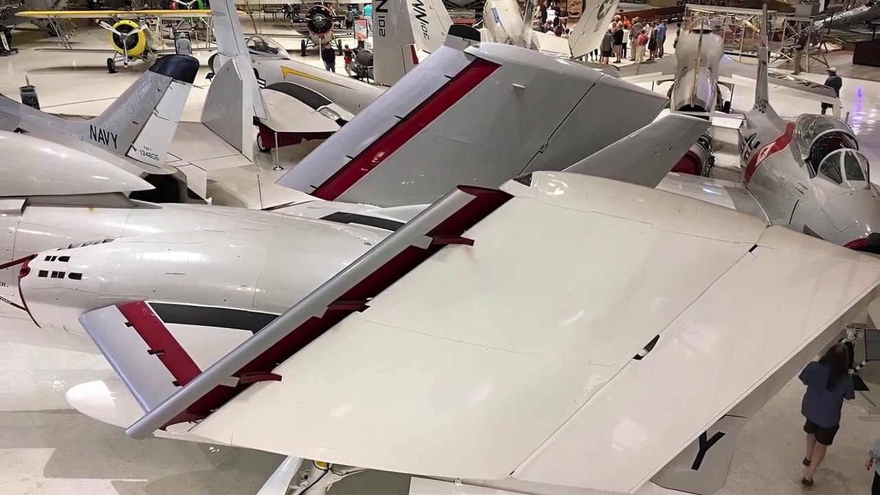 Vought F7U Cutlass - HD