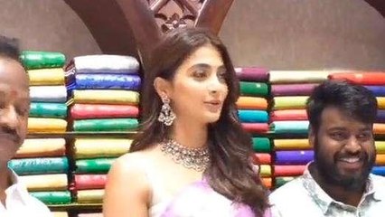 కడప జిల్లా: నగరంలో పూజా హెగ్దే సందడి.. చూసేందుకు ఎగబడ్డ అభిమానులు