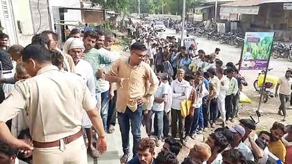 यूरिया के लिए किसानों का हंगामा