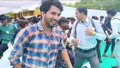 अलवर रोजगार मेला; भारी भीड़ में इस कदर गिरे-पड़े, फिर उठे…देखें विडिओ