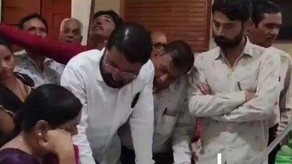 खरगोन: नगर पालिका में गांधी नगर के निवासियों का हंगामा, मामला जान रह जायेंगे हैरान