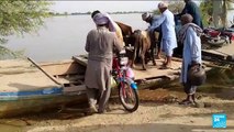 People scramble to flee from worst Pakistan flooding in decades