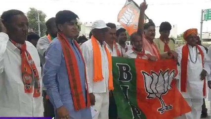 झुंझुनूं: भाजपा कार्यकर्ताओं ने बिजली विभाग पर किया प्रदर्शन, जानिए क्‍या लगाए आरोप