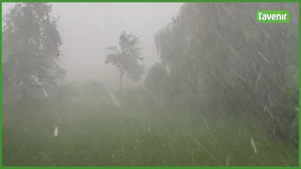 Orages et fortes pluies en Belgique : Impressionante grêle à Corbais