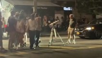 Brooklyn man stops traffic to show Saturn to strangers through telescope