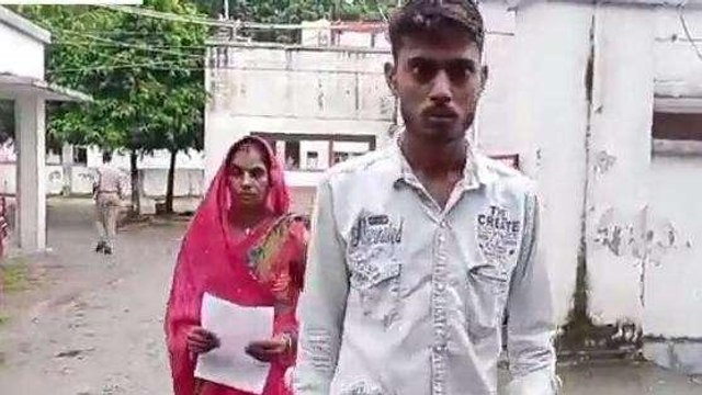 बाराबंकी: दबंग ग्राम प्रधान की शिकायत लेकर एसपी के पास पहुंची महिला