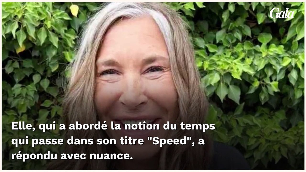 GALA VIDÉO - “Comme tout le monde…” : Zazie sans fard sur le temps qui passe et la chirurgie esthétique