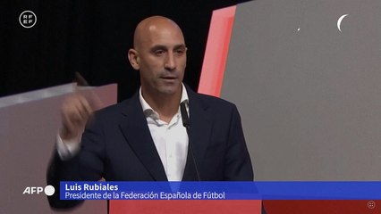 Presidente de la Federación Española de fútbol rechaza dimitir por caso de beso forzado