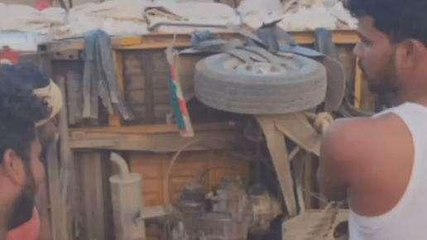 కర్నూలు జిల్లా: ఆస్పరిలో ఆటో బోల్తా.. తప్పిన ప్రమాదం