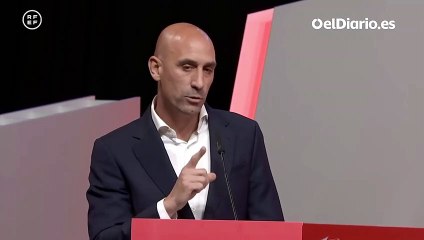 Rubiales, a Vilda: "Te invito a que te quedes con nosotros los próximos cuatro años cobrando medio millón de euros al año"