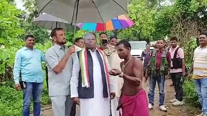 वीडियो वायरल: इस अनोखे अंदाज में फिर नजर आए छत्तीसगढ़ के कैबिनेट मंत्री कवासी लखमा, देसी अंदाज में बीड़ी पीते हुए नाक से निकाला धुआं