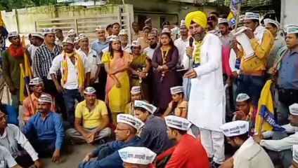 Jawab Do, surrounded the office of MLA Shailesh Pandey