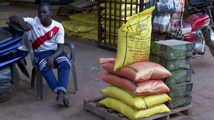 ارتفاع أسعار المواد الغذائية إثر استمرار الأزمة في النيجر