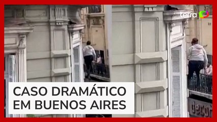 Mulher se pendura em cabo de energia para escapar de incêndio na Argentina