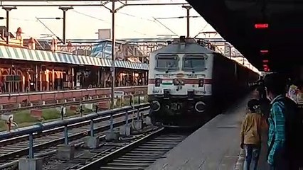 कोरोना में बंद हुई ट्रेनों का संचालन शुरू हो, नई ट्रेनें चलें
