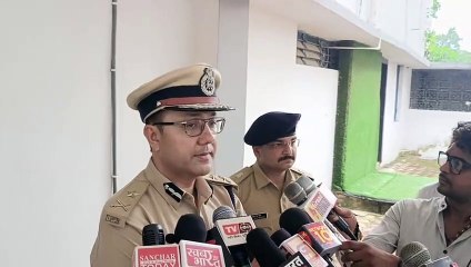 Dr. Anand Chhabra suddenly arrived in Santosh Singh's crime meeting