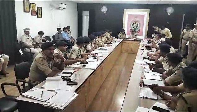 Dr. Anand Chhabra suddenly arrived in Santosh Singh's crime meeting