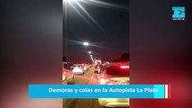 Demoras y colas en la Autopista La Plata