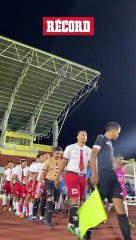 QUE ELEGANCIA PARA SALIR AL CAMPO