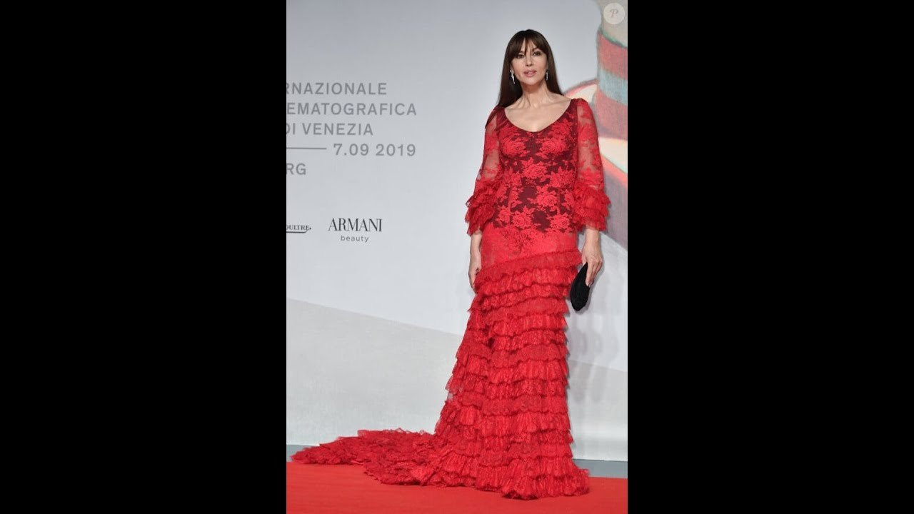 Monica Bellucci amoureuse de Tim Burton : rares déclarations de la mère de Deva et Leonie Cassel