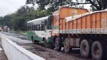 ఏలూరు జిల్లా: లారీ-ఆర్టీసీ బస్సు ఢీ.. 30 మందికి గాయాలు